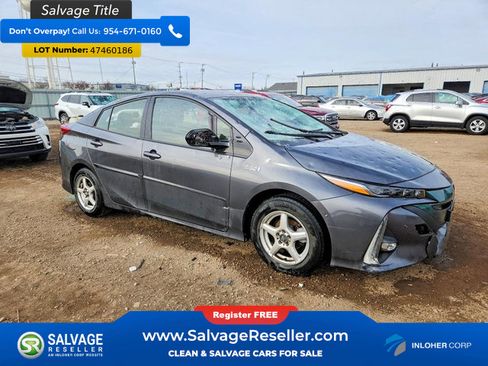 Used 2017 Toyota Prius Prime Advanced image 5
