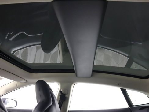 Used 2015 Tesla Model S 70D AWD/4WD image 26