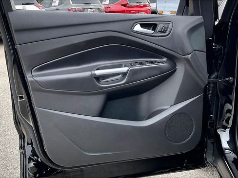 Used 2019 Ford Escape Titanium image 21