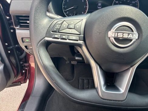 Used 2025 Nissan Sentra SV FWD image 22