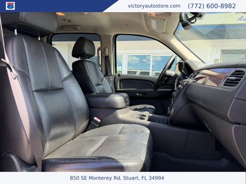 Used 2007 Chevrolet Suburban LT w/ LT Preferred Equipment Group RWD image 24