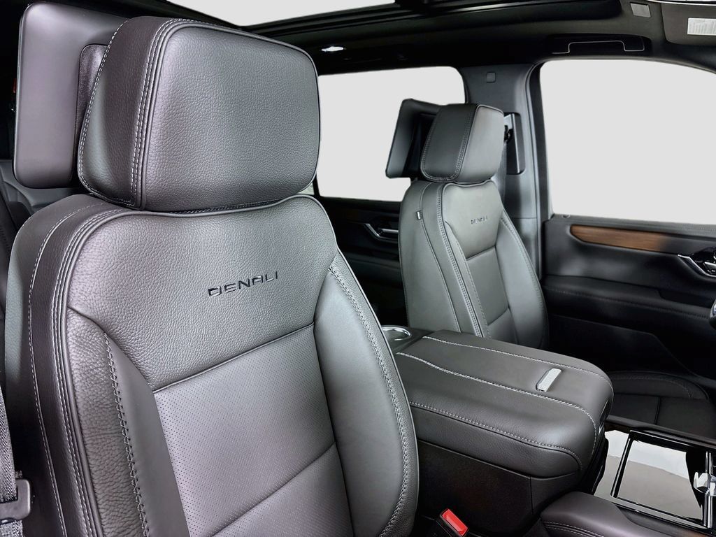 New 2026 GMC Yukon XL Denali w/ Denali Reserve Package AWD/4WD image 31