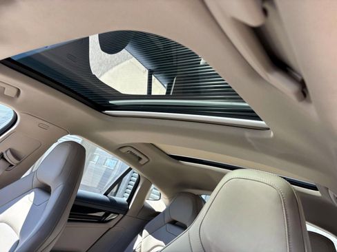 Used 2025 Porsche Panamera Base image 36