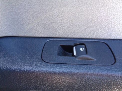 Used 2022 Ford F250 XL w/ Power Equipment Group image 23