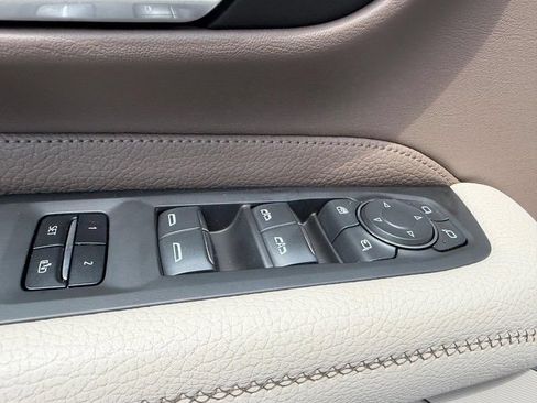 Used 2022 GMC Yukon Denali AWD/4WD image 20