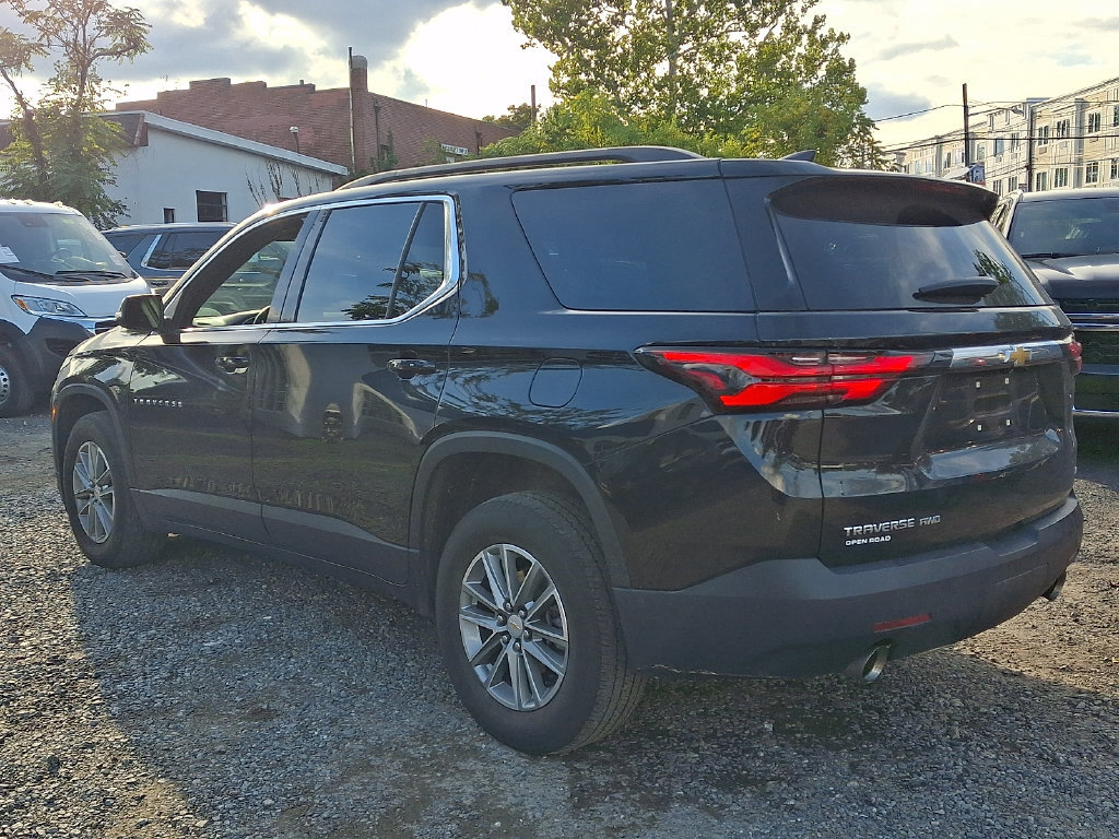 Used 2023 Chevrolet Traverse LT AWD/4WD image 6