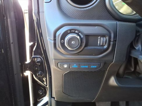 Used 2025 Jeep Wrangler Unlimited Rubicon 4xe w/ Safety Group image 17