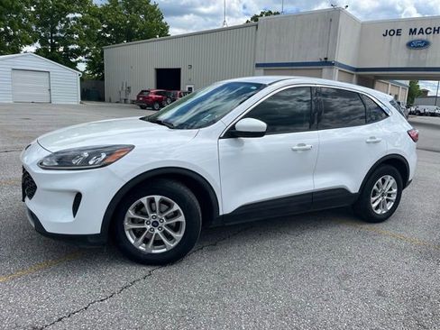 Used 2021 Ford Escape SE w/ Convenience Package FWD image 2