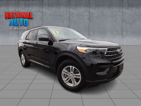 Used 2023 Ford Explorer XLT AWD/4WD image 1