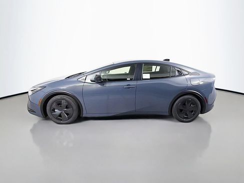 New 2026 Toyota Prius Plug-In Hybrid FWD image 8