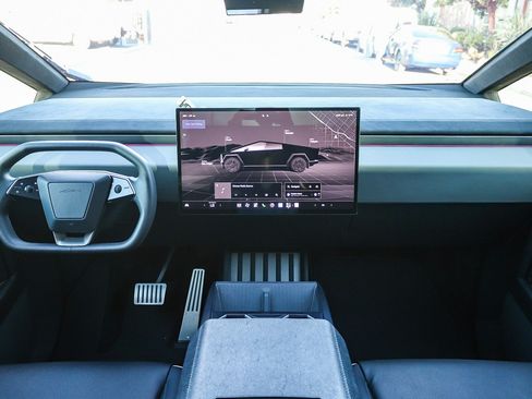Used 2024 Tesla Cybertruck Cyberbeast AWD/4WD image 26