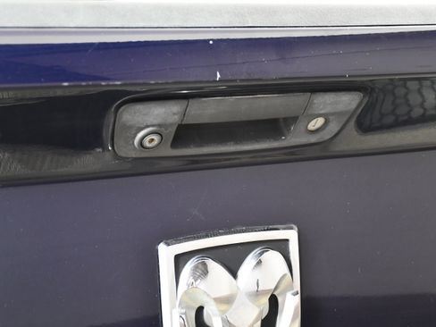 Used 2016 RAM 2500 Tradesman w/ Chrome Appearance Group image 33