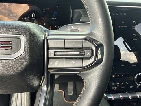 Used 2024 GMC Acadia AT4 w/ Luxury Package image 18