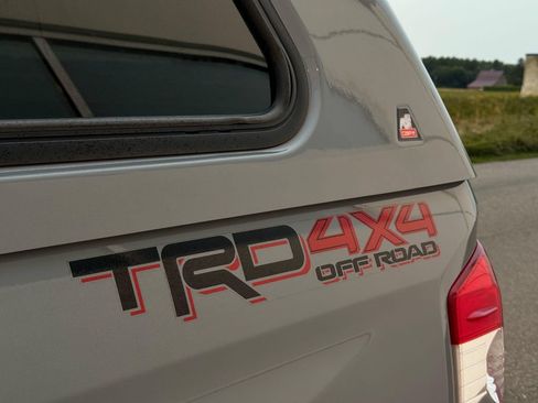 Used 2021 Toyota Tundra SR5 AWD/4WD image 26