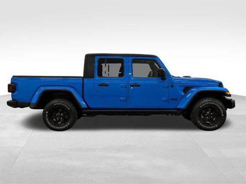 Used 2022 Jeep Gladiator Sport AWD/4WD image 8