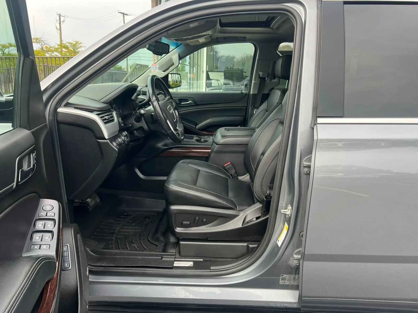 Used 2019 GMC Yukon SLT AWD/4WD image 20