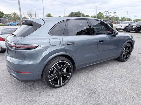 Used 2019 Porsche Cayenne S AWD/4WD image 6