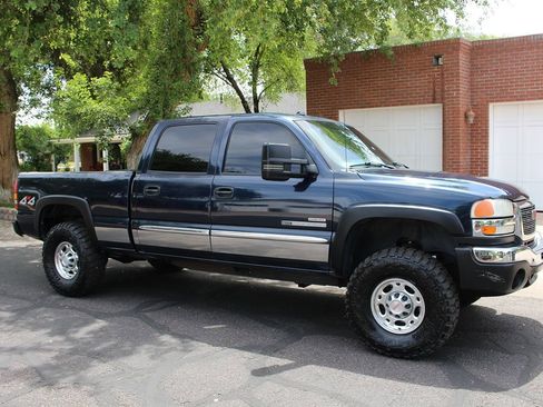 Used 2005 GMC Sierra 2500 SLE w/ Heavy-Duty Power Package AWD/4WD image 34