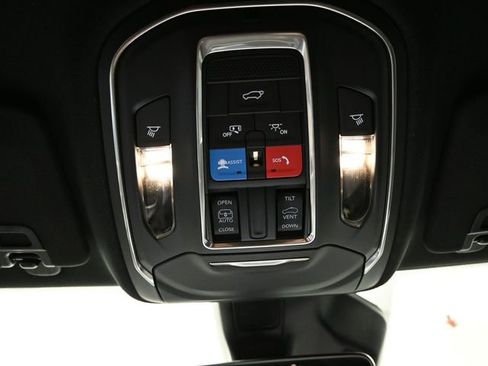 New 2026 Jeep Grand Cherokee Altitude AWD/4WD image 30