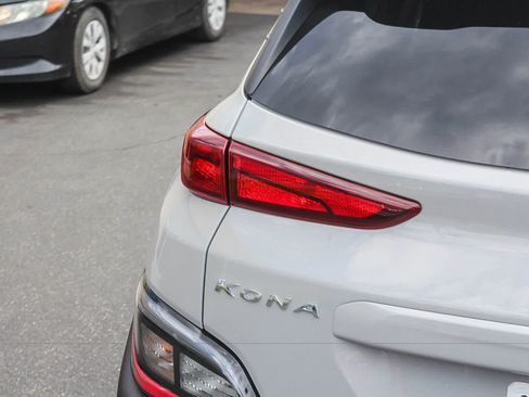 Certified 2023 Hyundai Kona SEL w/ Convenience Package FWD image 8