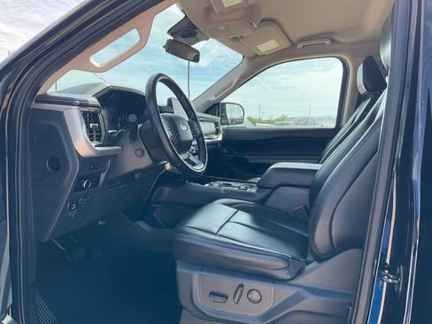 Used 2024 Ford Expedition Max XLT AWD/4WD image 3