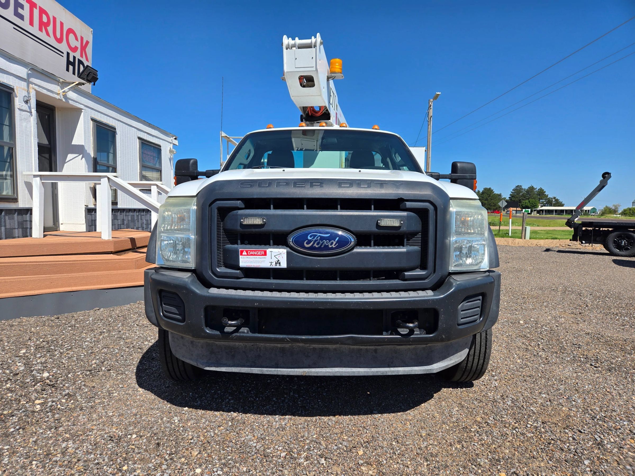 Used 2013 Ford F550 4x4 Regular Cab Super Duty w/ PWR Equipment Group image 3