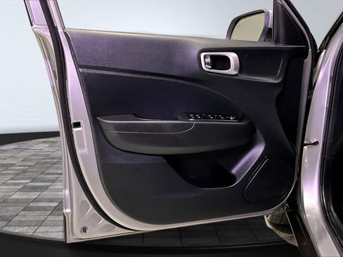 Used 2023 Hyundai Venue SEL w/ Cargo Package image 19