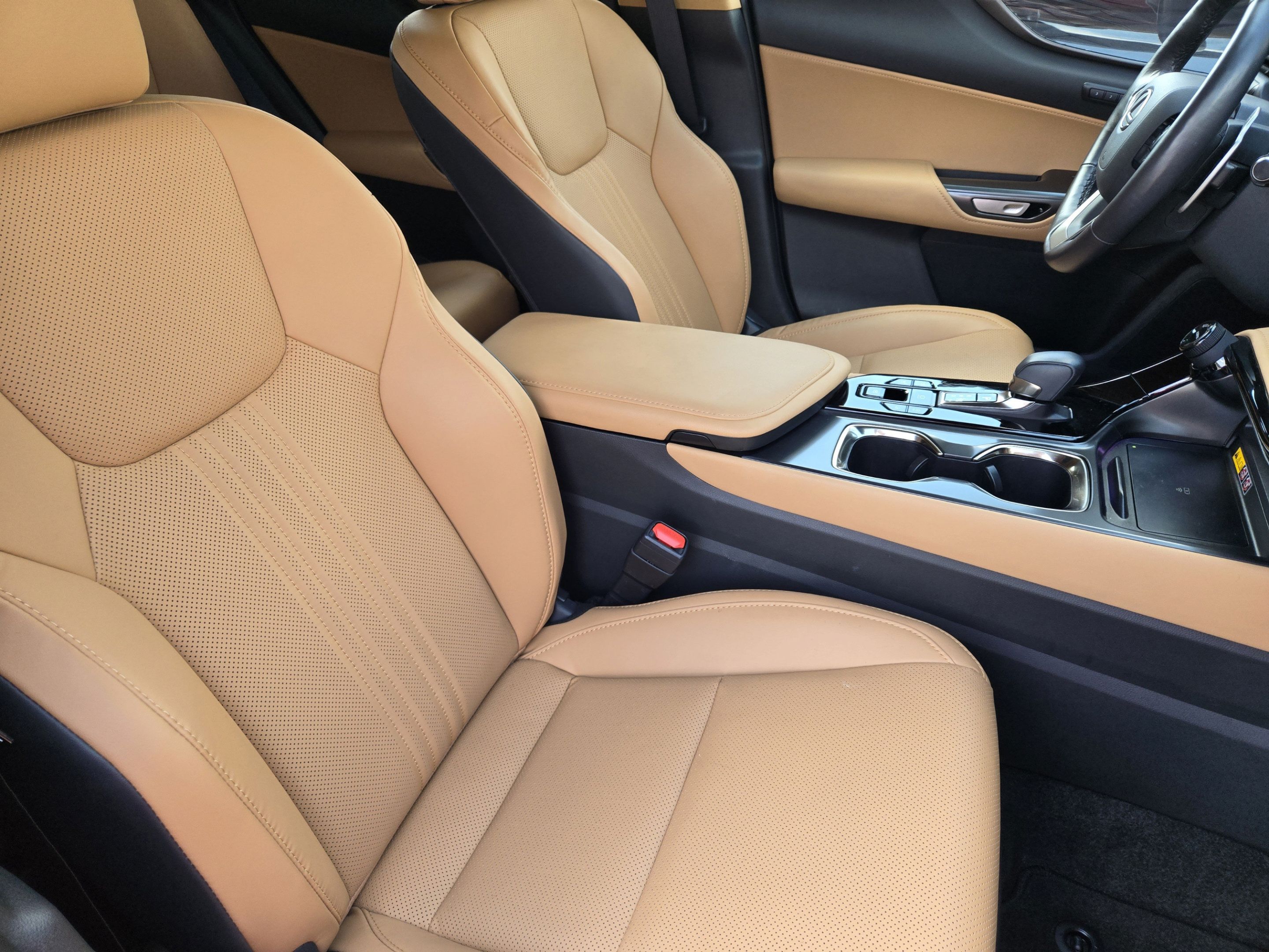 Used 2025 Lexus NX 350 AWD w/ Premium Package image 10