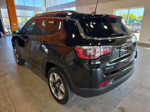 Used 2018 Jeep Compass Limited AWD/4WD image 12