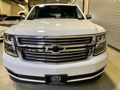Used 2017 Chevrolet Suburban Premier image 2
