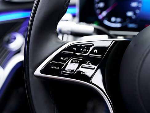 Used 2025 Mercedes-Benz Maybach S 580 4MATIC image 73