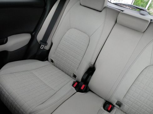 Certified 2026 Honda HR-V LX image 12