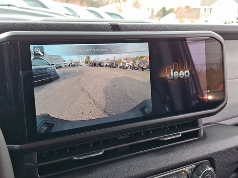 New 2026 Jeep Gladiator Sport image 16