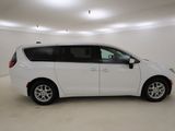 Used 2022 Chrysler Voyager LX image 2