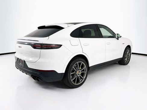 Used 2023 Porsche Cayenne Platinum Edition w/ Premium Package Plus (PIA) AWD/4WD image 9