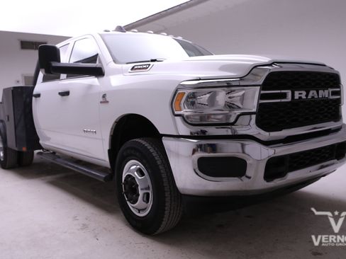 Used 2022 RAM 3500 Tradesman w/ Chrome Appearance Group image 7