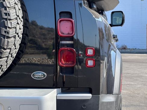 Used 2020 Land Rover Defender 110 HSE image 33