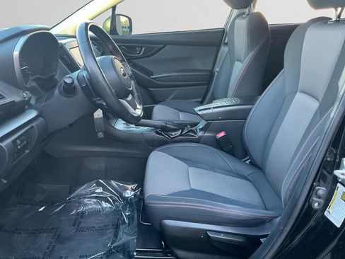 Used 2021 Subaru Crosstrek 2.0i Premium image 9