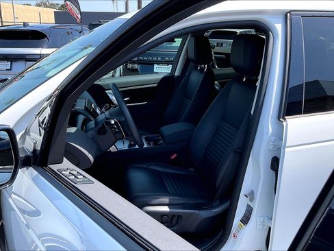 Certified 2025 Land Rover Discovery Sport S AWD/4WD image 8