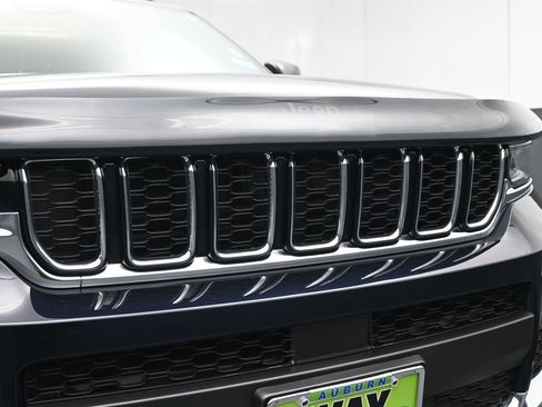 Used 2024 Jeep Grand Cherokee L Limited w/ Trailer Tow Package image 12