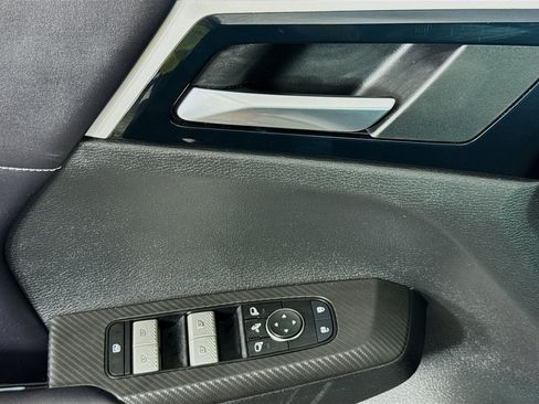 Used 2023 Mitsubishi Outlander SE image 23