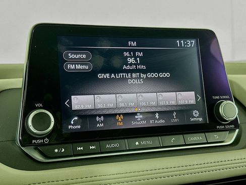 Used 2023 Nissan Rogue SV image 21