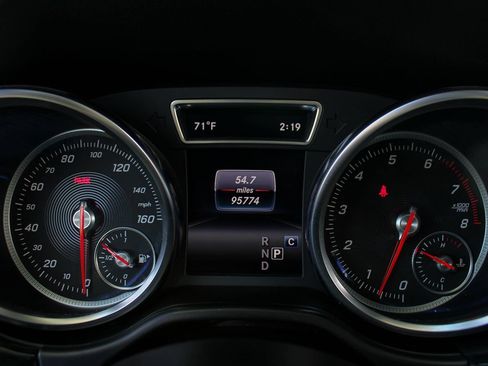 Used 2018 Mercedes-Benz GLS 450 4MATIC image 32
