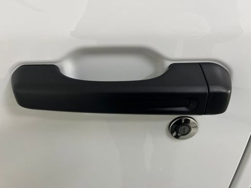 Used 2025 Jeep Wrangler Willys image 41