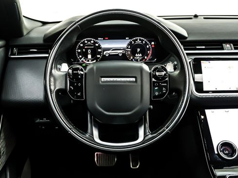 Used 2019 Land Rover Range Rover Velar R-Dynamic SE image 18