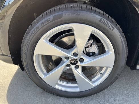 Used 2025 Audi Q5 Premium Plus AWD/4WD image 12