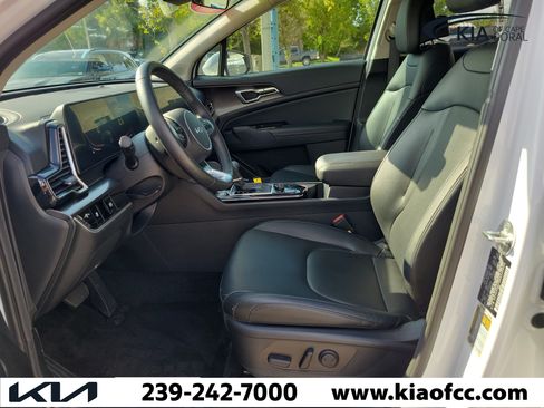 Certified 2024 Kia Sportage EX FWD image 19