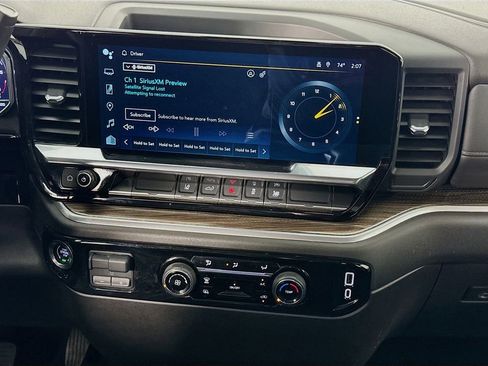 Used 2024 Chevrolet Silverado 2500 LT image 37