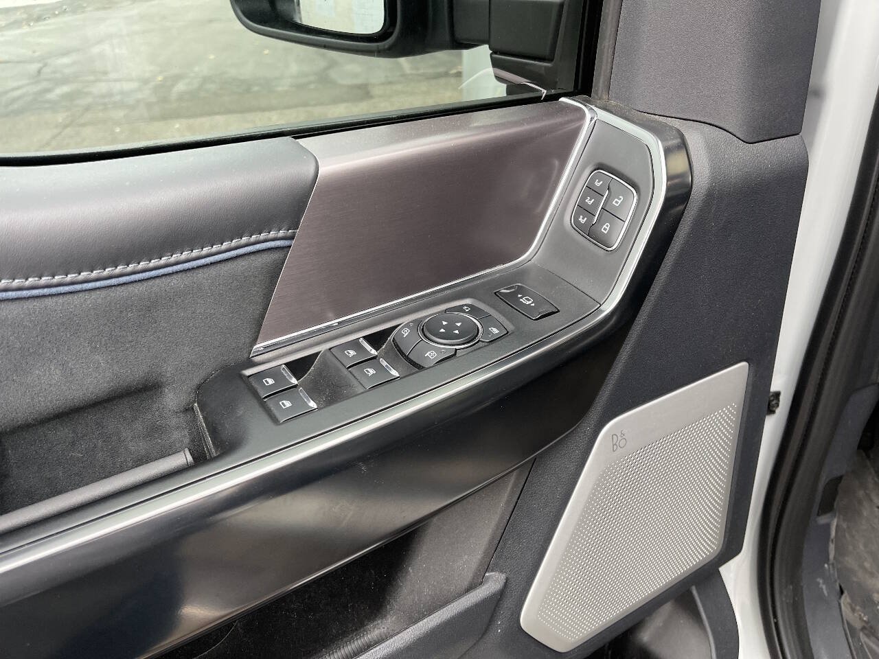 Used 2026 Ford F350 Platinum w/ Tremor Off-Road Package AWD/4WD image 13
