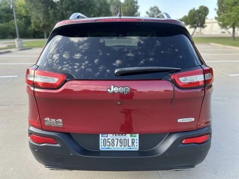 Used 2017 Jeep Cherokee Latitude w/ Safety/Convenience Group AWD/4WD image 7
